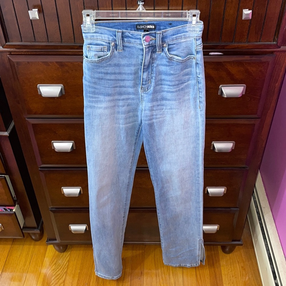 Fashionnova Light Wash Mom Jeans